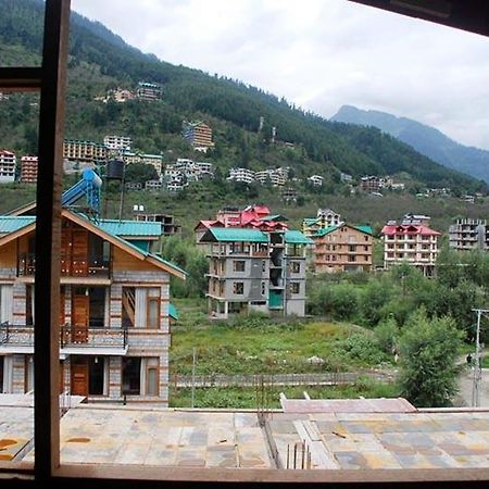 Hotel Uday Himalaya Manāli Exterior foto