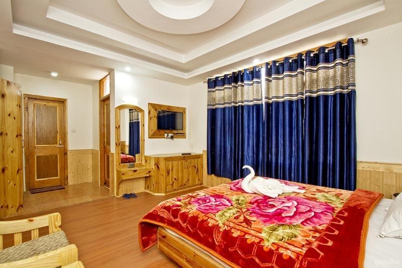 Hotel Uday Himalaya Manāli Exterior foto